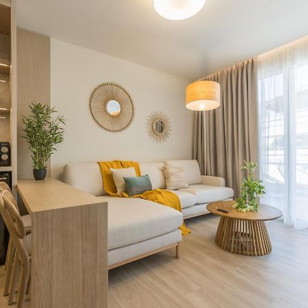 The Mediterranean Suites Пирей Экстерьер фото