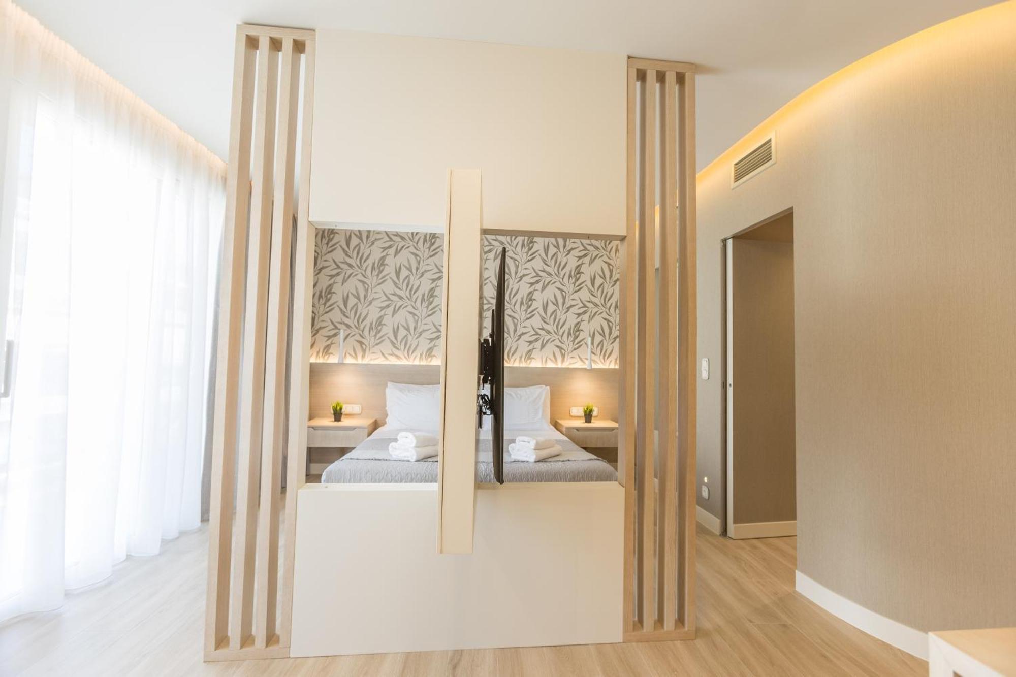 The Mediterranean Suites Пирей Экстерьер фото
