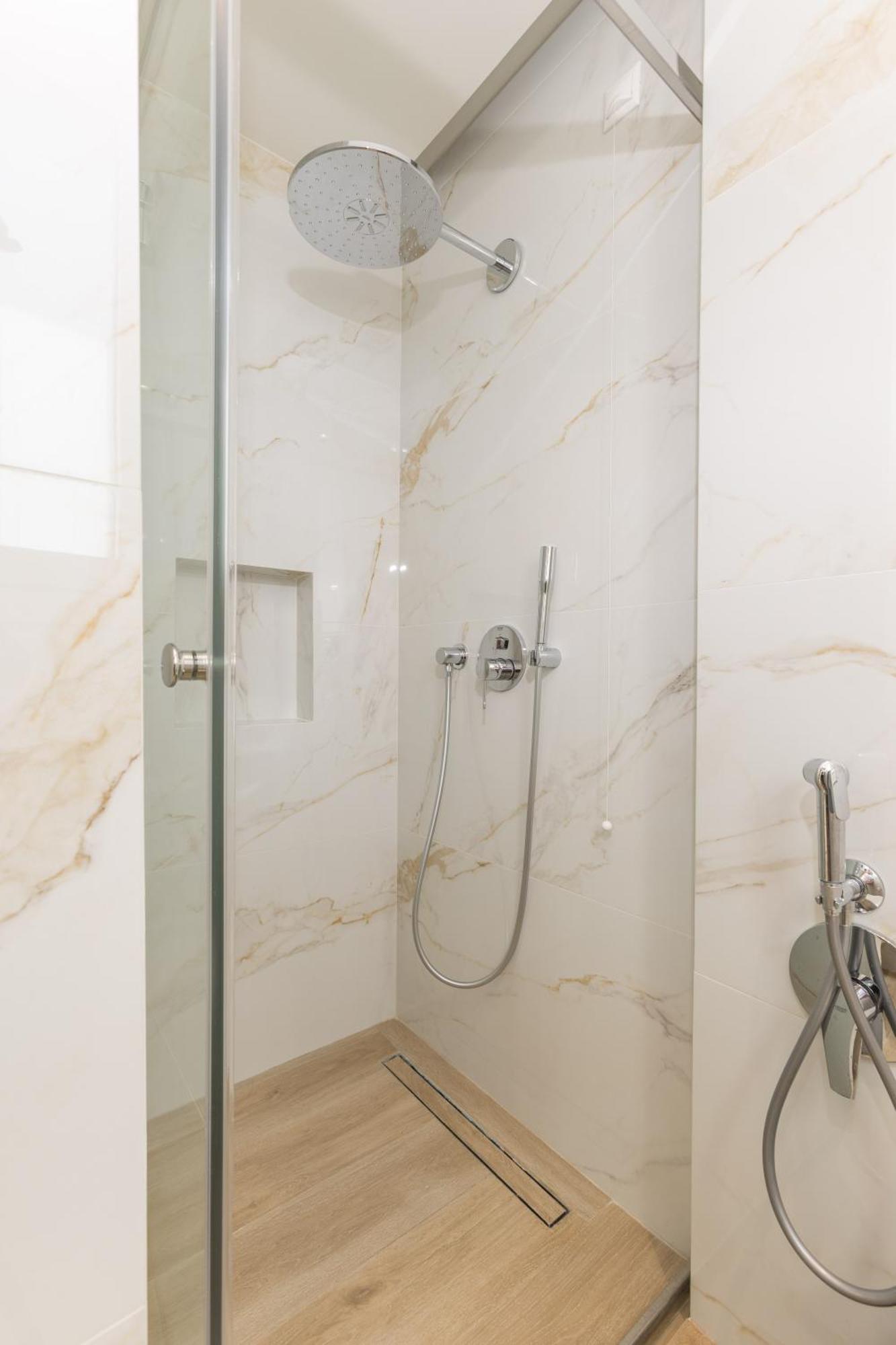 The Mediterranean Suites Пирей Экстерьер фото