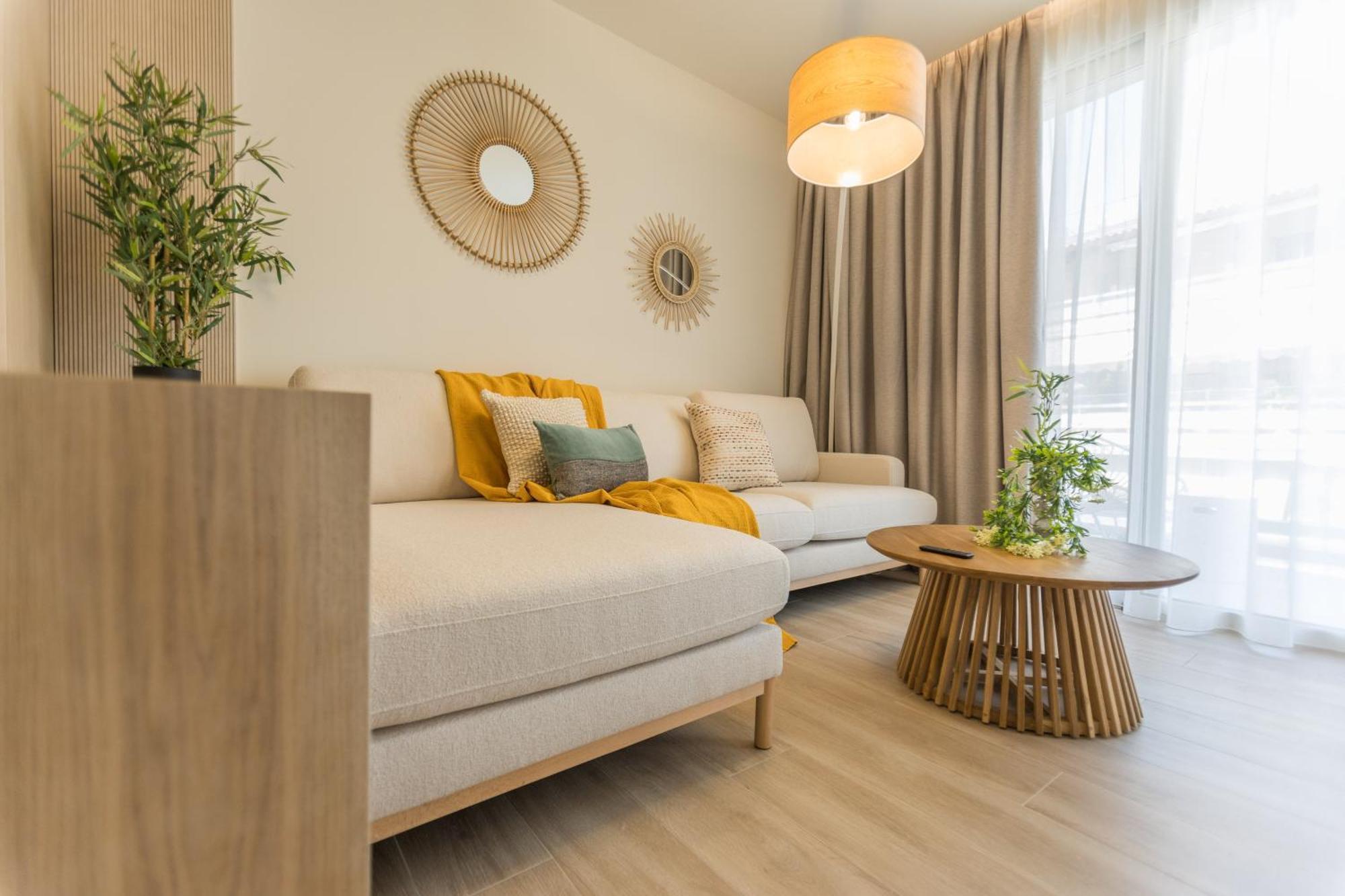 The Mediterranean Suites Пирей Экстерьер фото