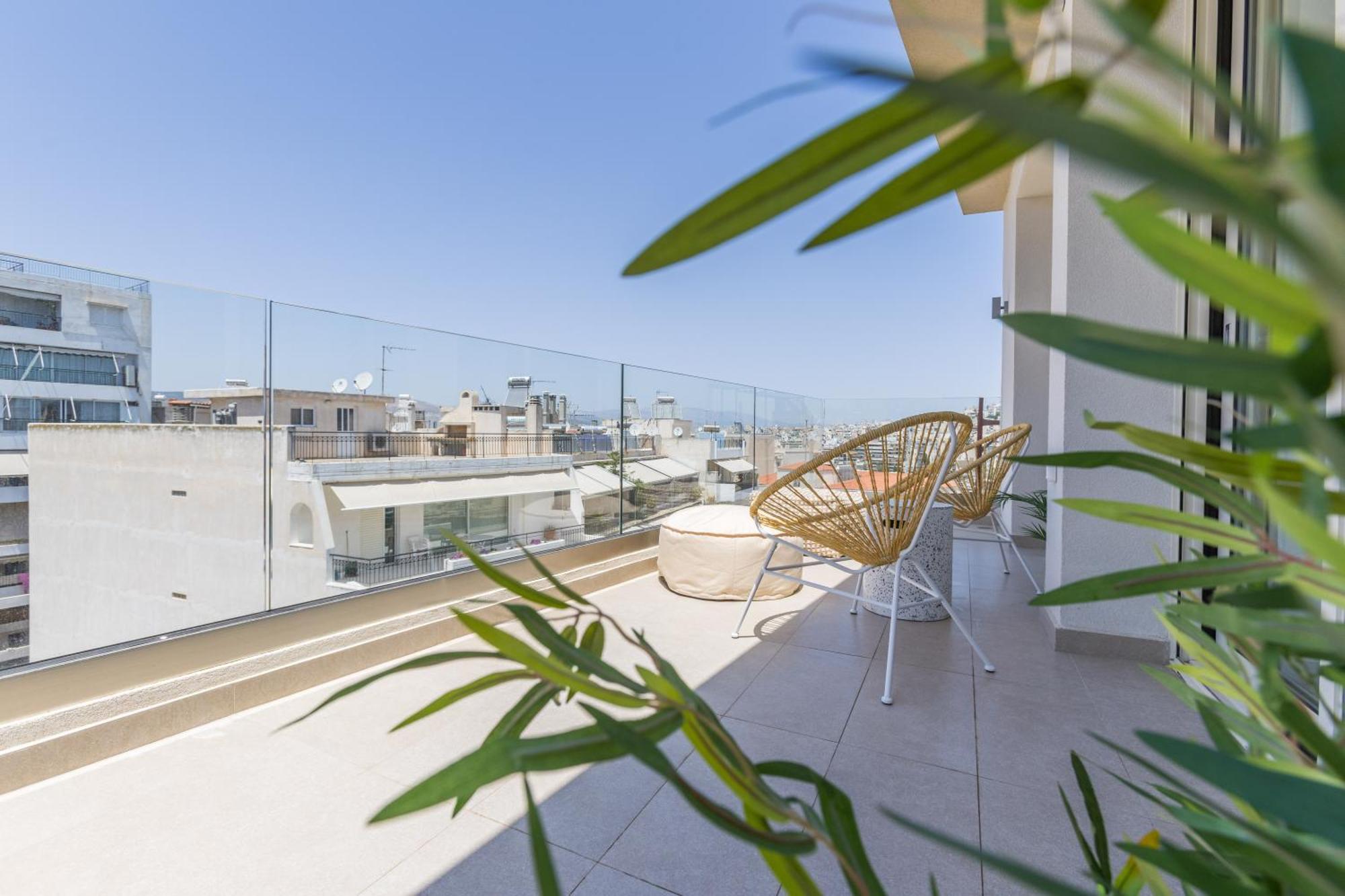 The Mediterranean Suites Пирей Экстерьер фото