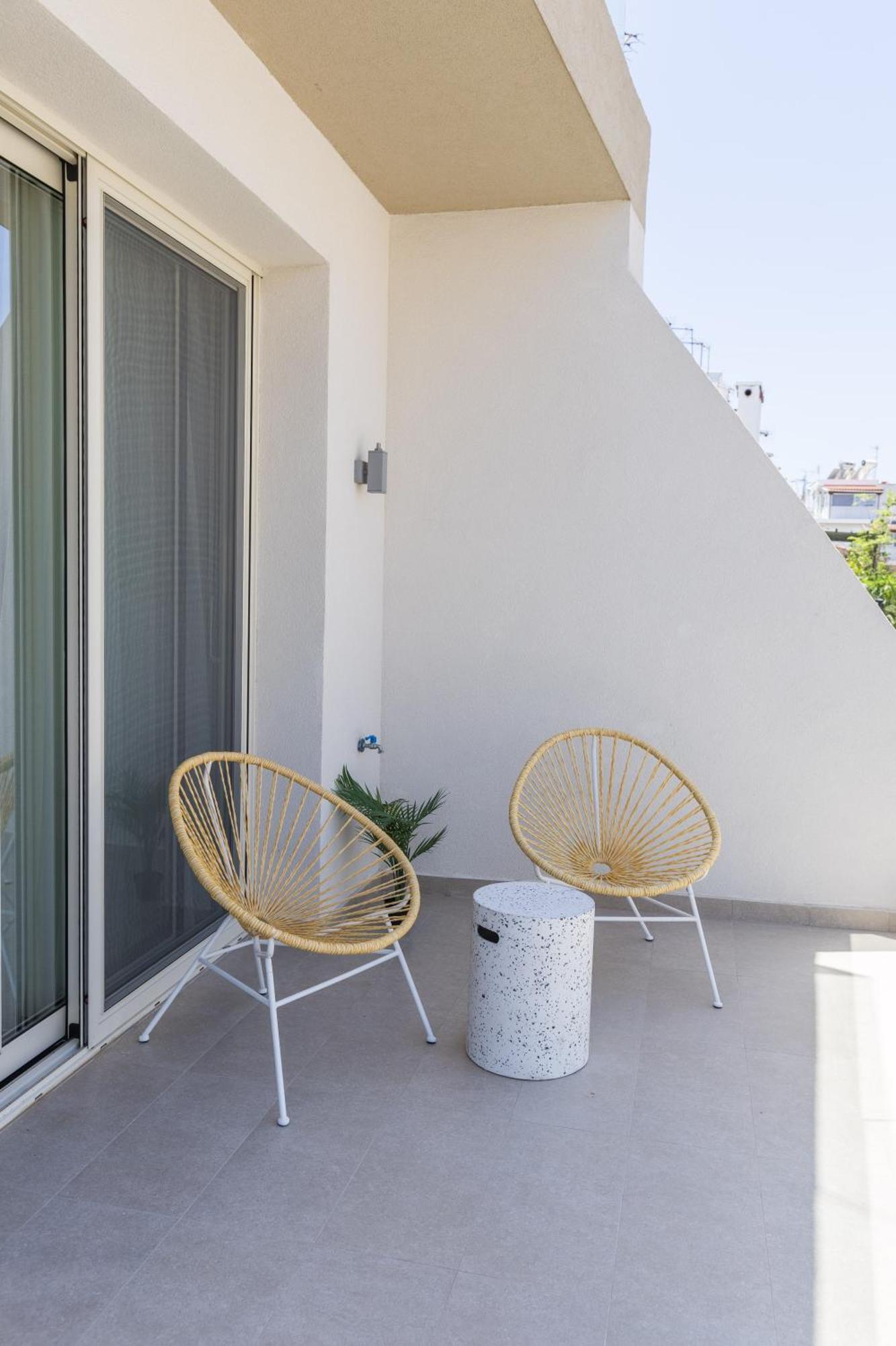 The Mediterranean Suites Пирей Экстерьер фото