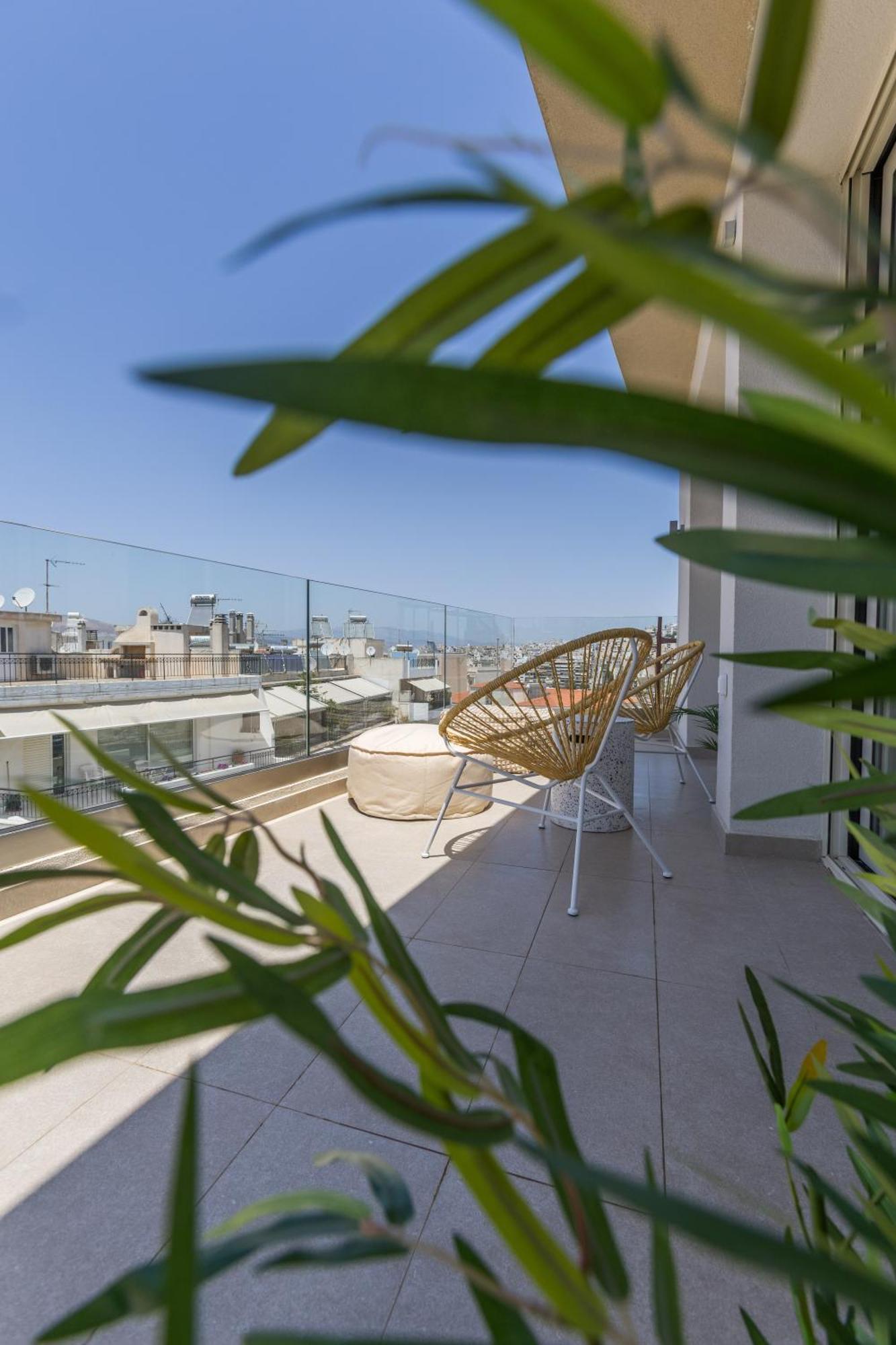 The Mediterranean Suites Пирей Экстерьер фото