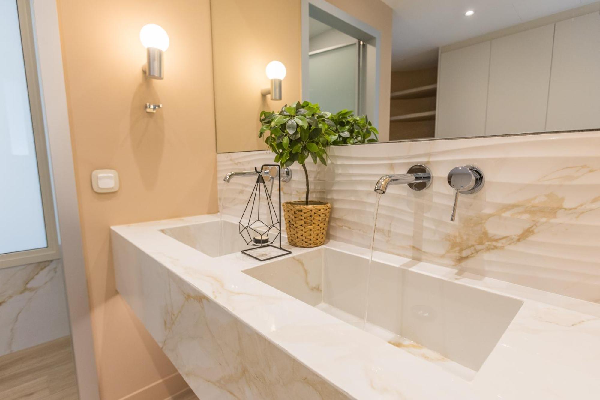 The Mediterranean Suites Пирей Экстерьер фото